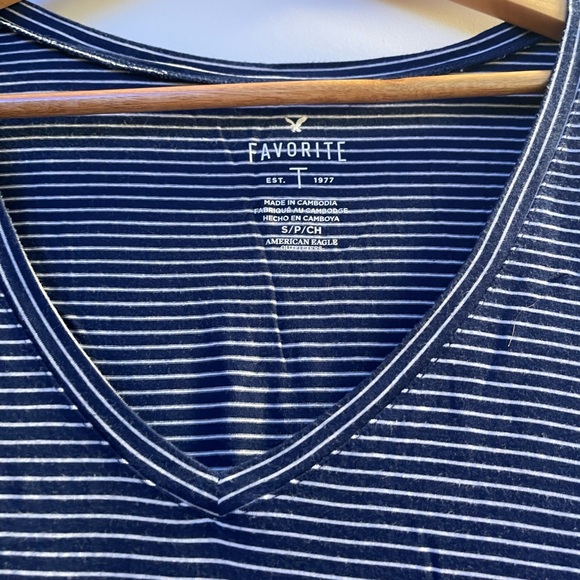 T-Shirts - Picture 2 of 4